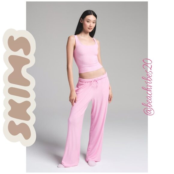 SKIMS Soft Lounge Tank Bubble Gum Medium NWT - Picture 1 of 5